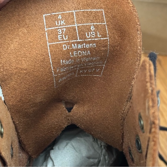 Doc Marten Black Vintage Smooth Leona Hiker - Picture 8 of 9